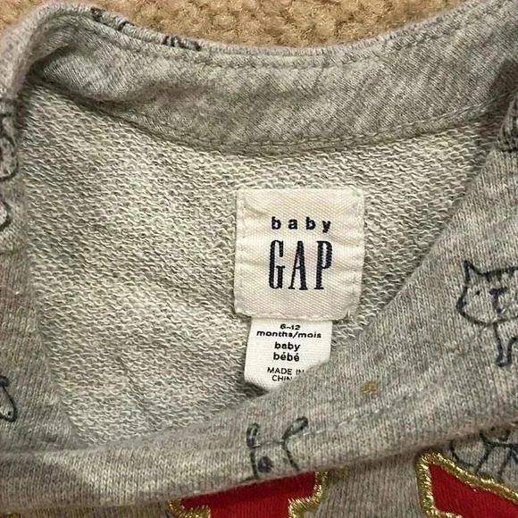 GAP - Chinese New Year Sweatshirt. Size 6 to 12 months - Picture 4 of 5